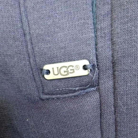 UGG Pichot Poncho Lounge Cape Navy XS/S Cozy Wrap Blanket Cape - Picture 4 of 4